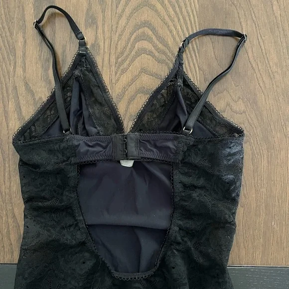 Aritzia Wilfred Meridian Lace Bodysuit, Size XSmall. - Picture 3 of 6